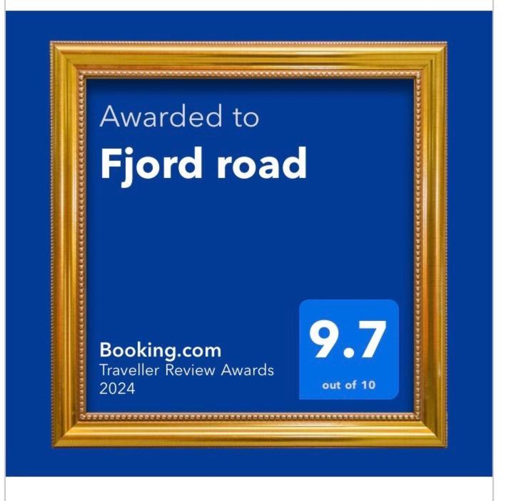 Апартаменты Fjord Road Hjelmeland Экстерьер фото